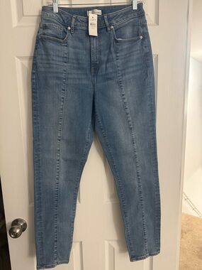 LOFT Curvy High-Rise Skinny Jeans in Light Blue Wash